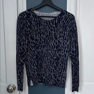 LOFT Gray Patterned Knit Top